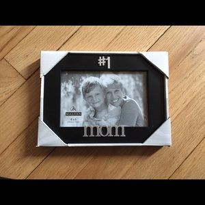 NIB! 4x6 picture frame #1 MOM